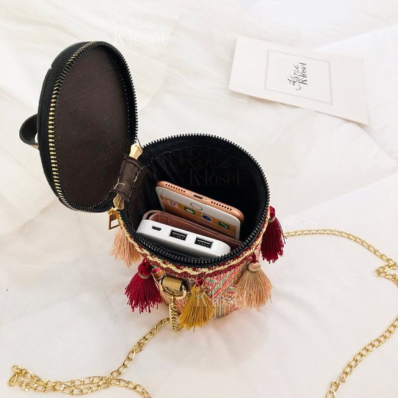 "Staycation" Tassle red bucket bag purse - Picture 3 of 8